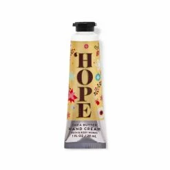 Bath & Body Works Winter Peach Marshmallow Hand Cream 1 Fl Oz / 29 ML